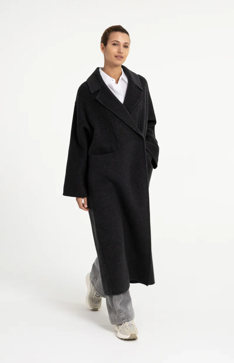 Manteau très long à coupe ample