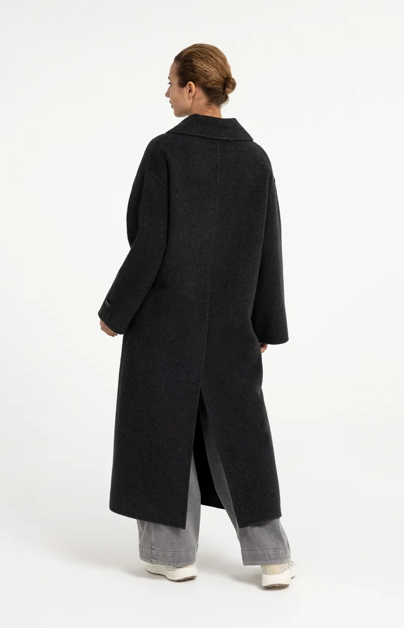 Manteau très long à coupe ample