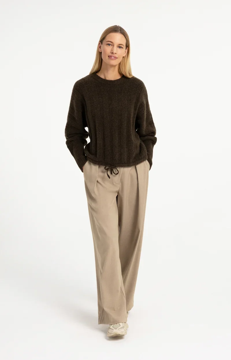 Pull ample à ourlet ajustable