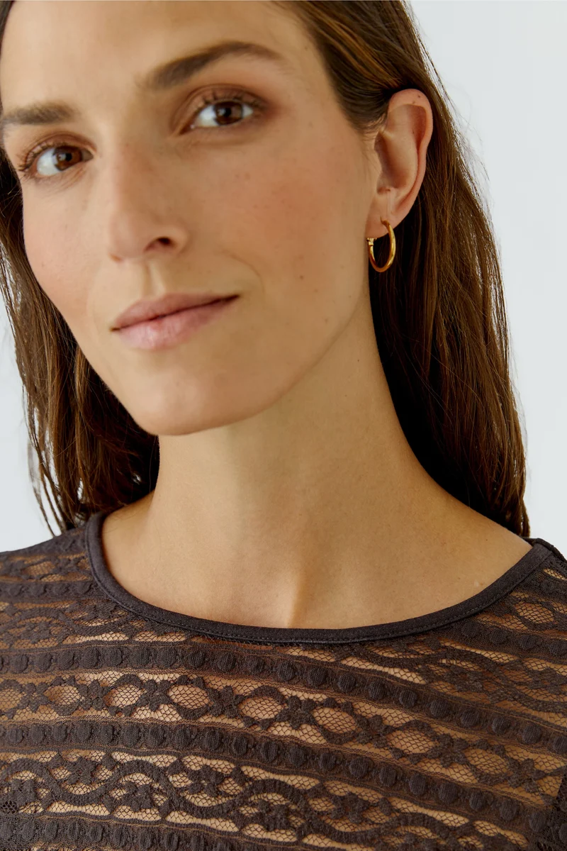Haut ajusté en dentelle
