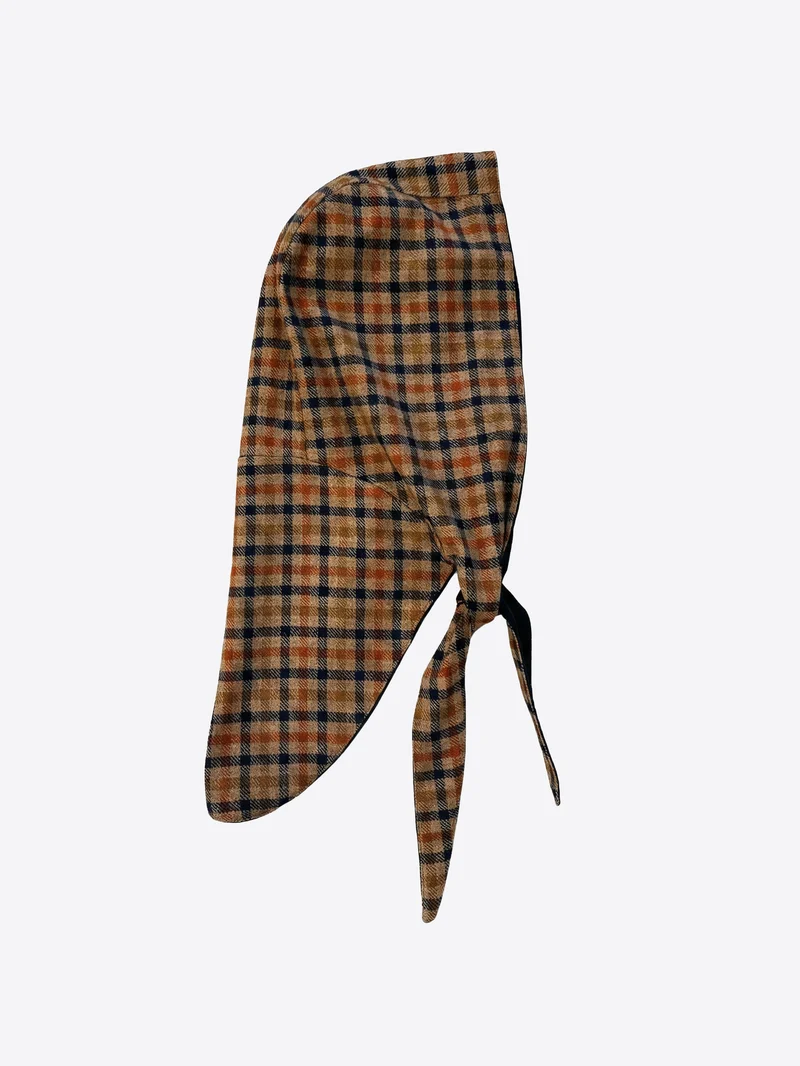 Foulard-capuchon à carreaux