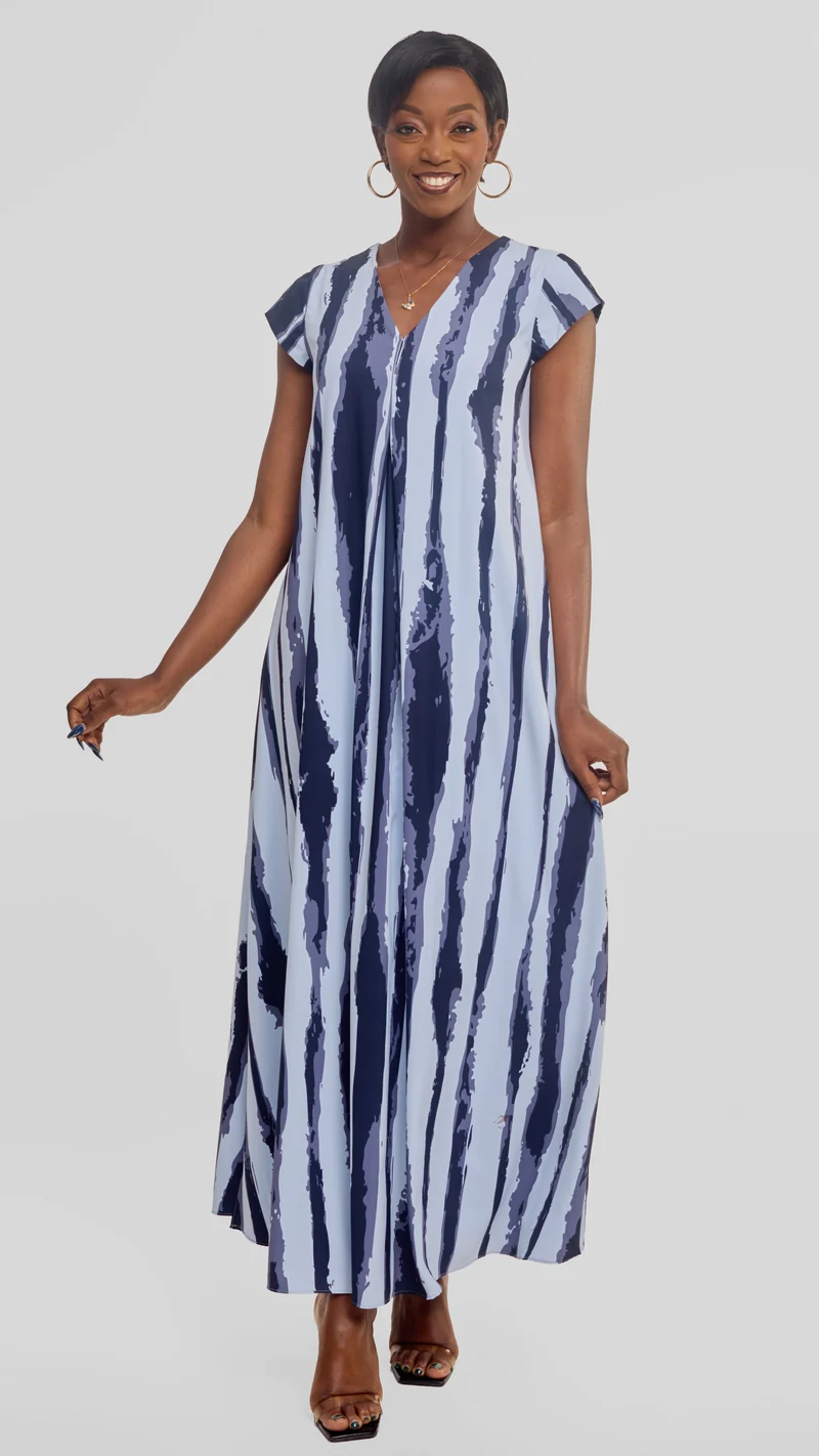 Vivo Kani Cap Sleeve Maxi Dress in Textured Crepe - Light Blue / Dark Navy Tamasha Print
