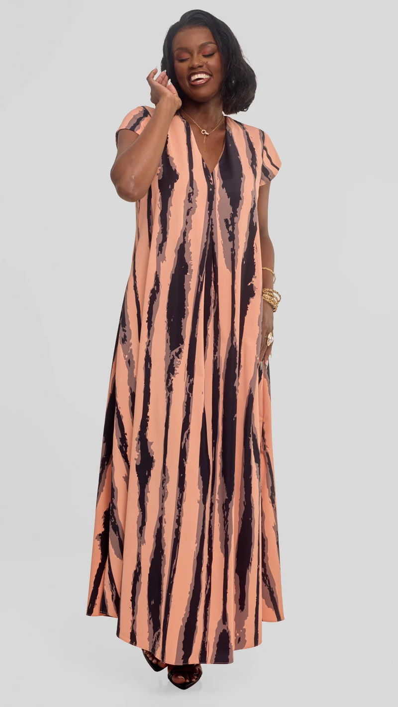 Vivo Kani Cap Sleeve Maxi Dress in Textured Crepe - Peach / Black Tamasha Print