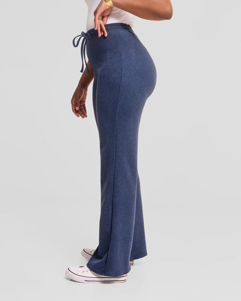 Vivo Selah Straight Pants in Rib Sweater - Denim Blue
