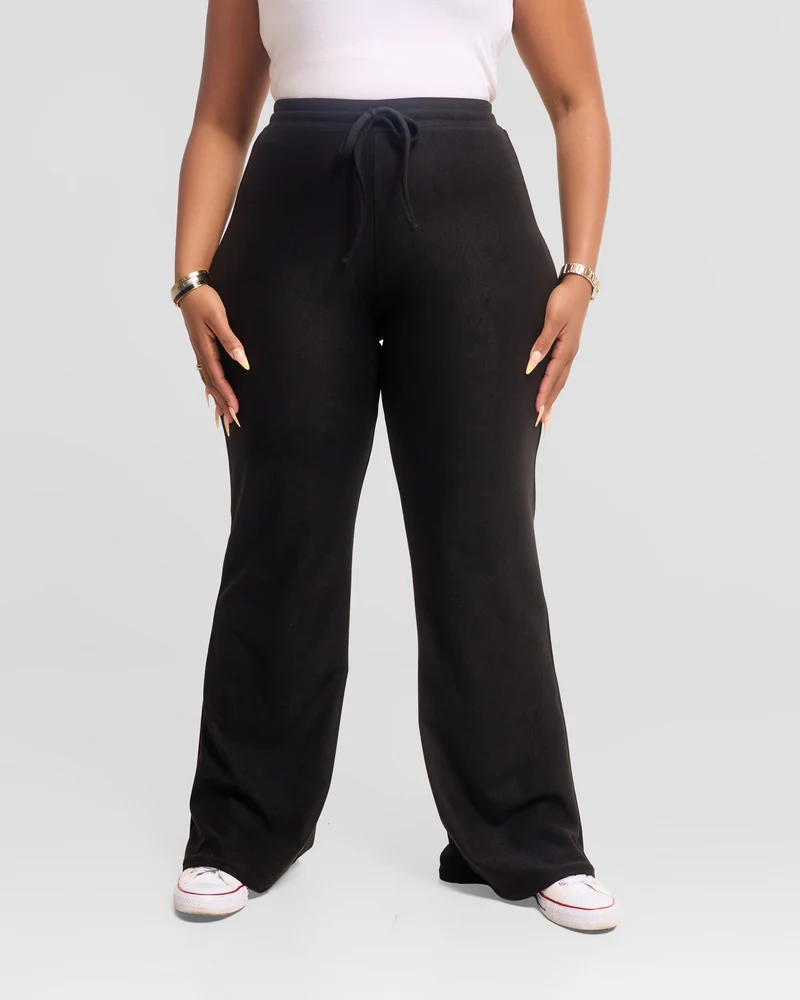 Vivo Selah Straight Pants in Rib Sweater - Black