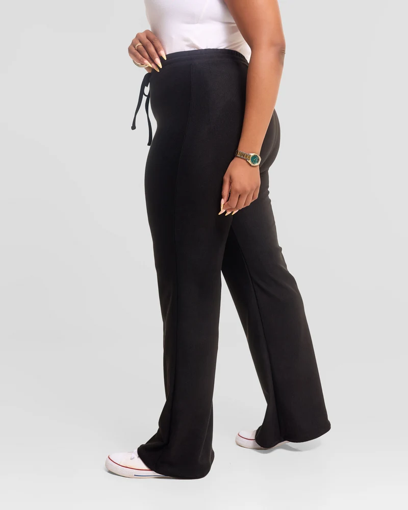 Vivo Selah Straight Pants in Rib Sweater - Black