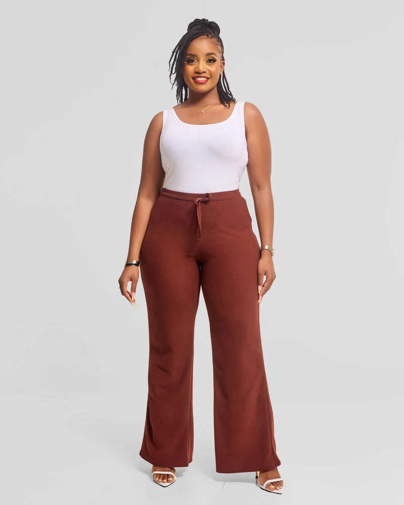Vivo Selah Straight Pants in Rib Sweater - Dark Rust