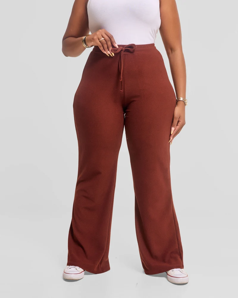 Vivo Selah Straight Pants in Rib Sweater - Dark Rust