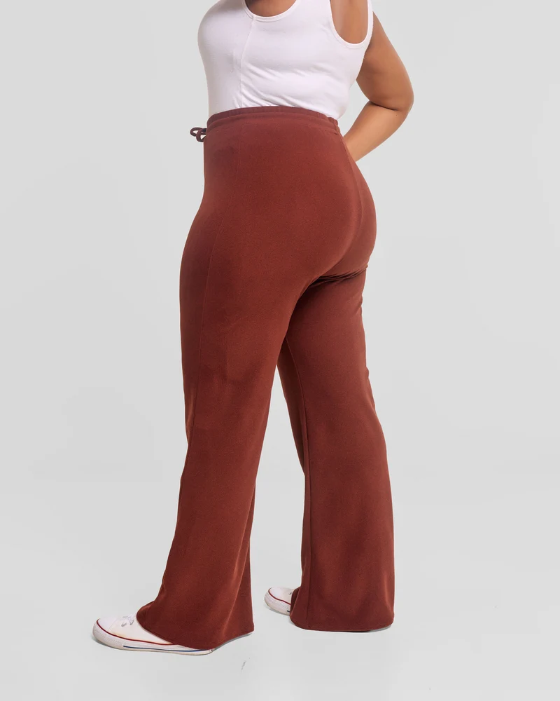 Vivo Selah Straight Pants in Rib Sweater - Dark Rust