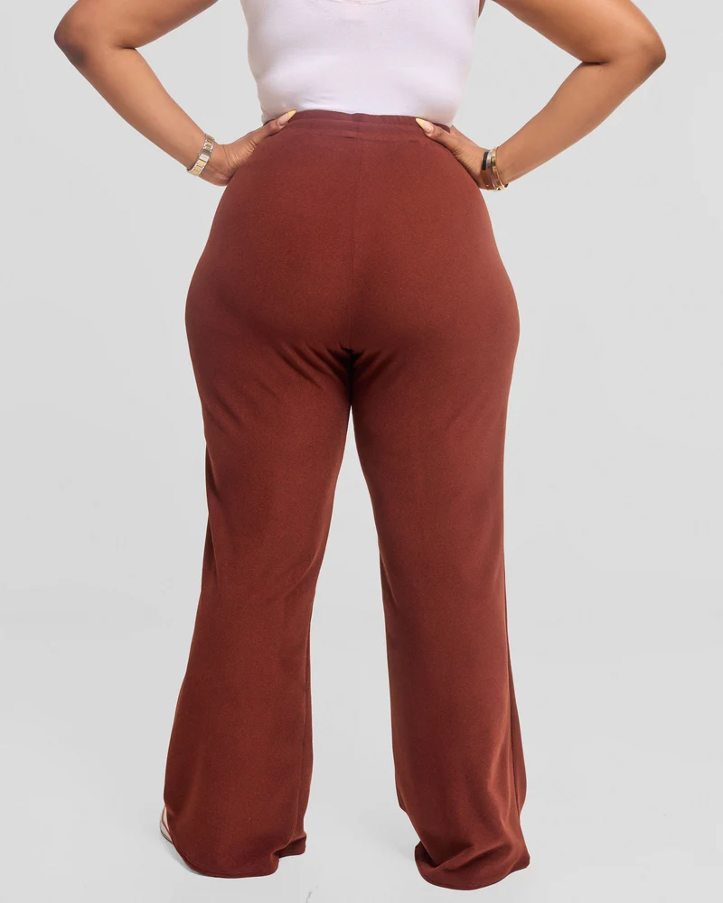 Vivo Selah Straight Pants in Rib Sweater - Dark Rust