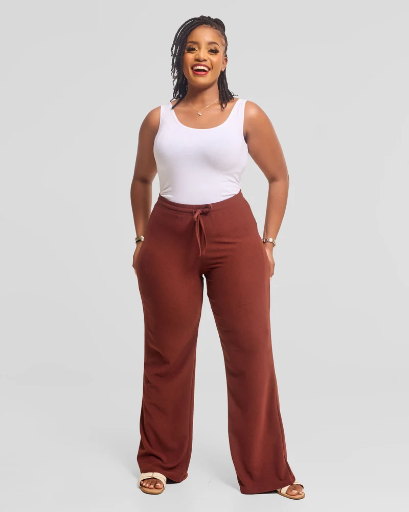 Vivo Selah Straight Pants in Rib Sweater - Dark Rust