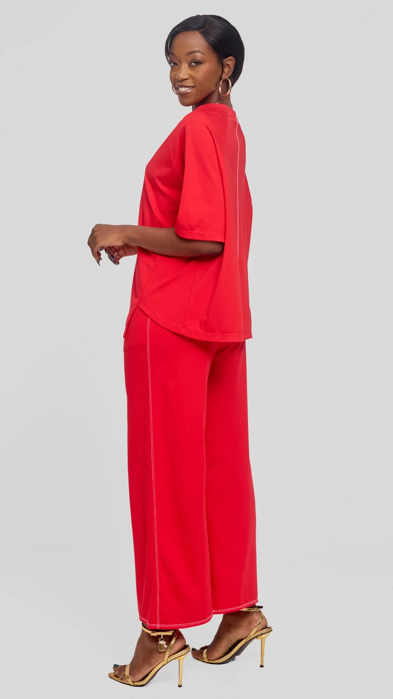 Vivo Contrast Stitch Raglan Sleeve Top in Ponte - Red