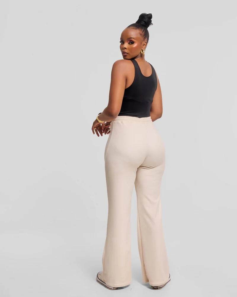 Vivo Selah Straight Pants in Rib Sweater - Buttermilk