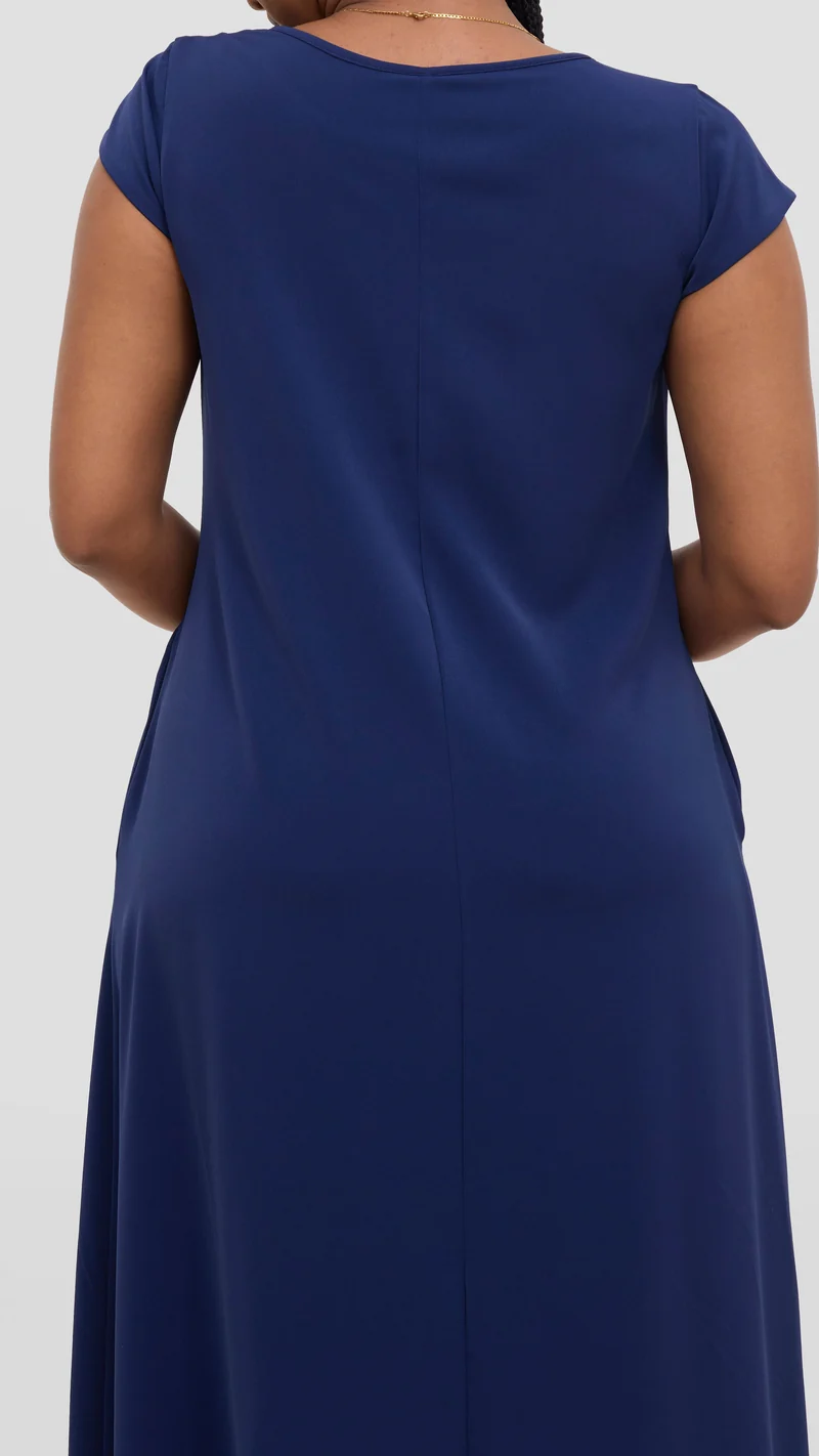 Vivo Basic Round Neck Maxi Dress in Crepe - Navy