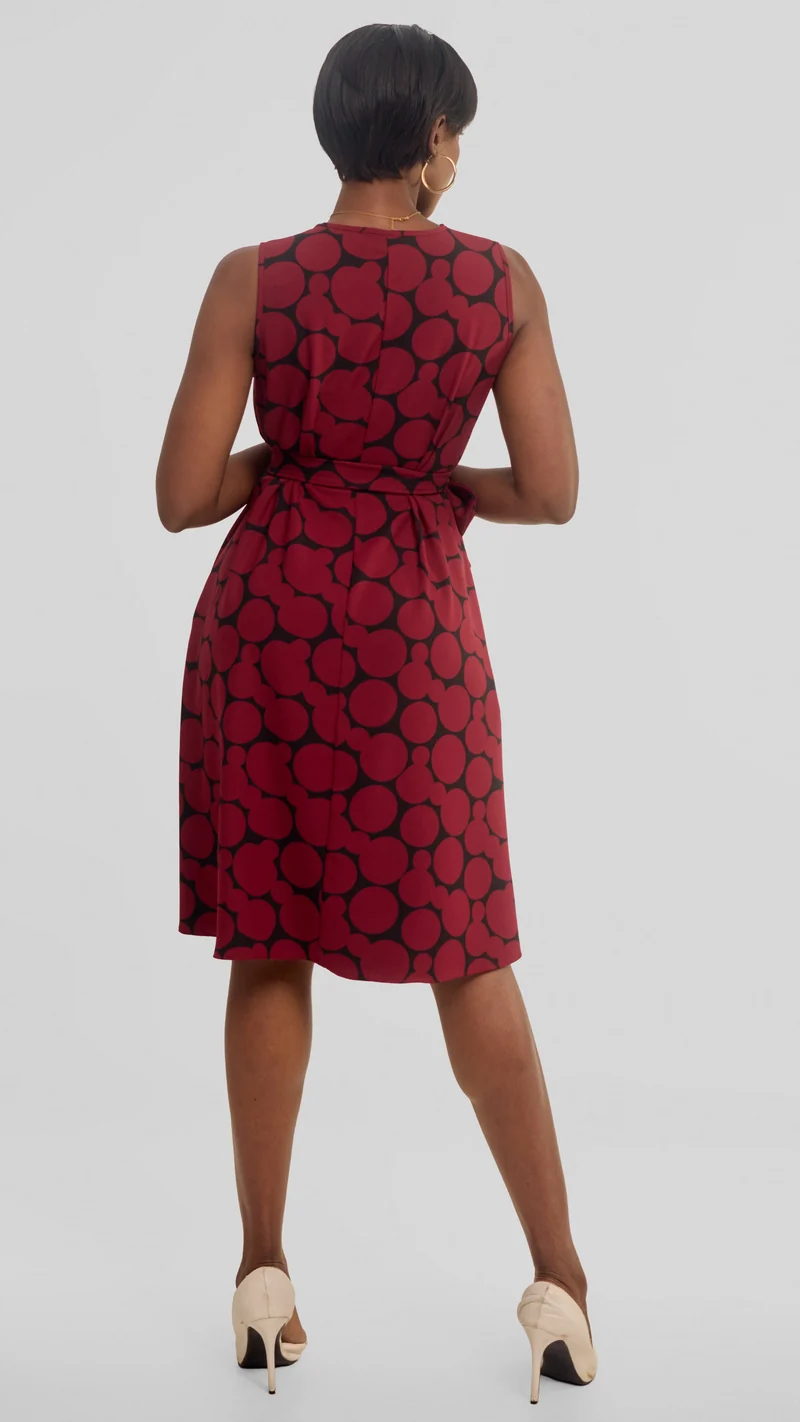 Vivo Niari Sleeveless Tent Dress in Crepe - Maroon / Black Tumi Print