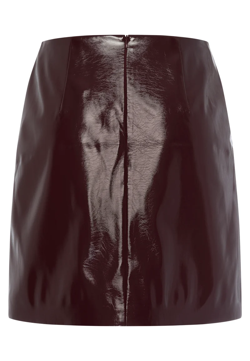 Jupe courte en faux cuir