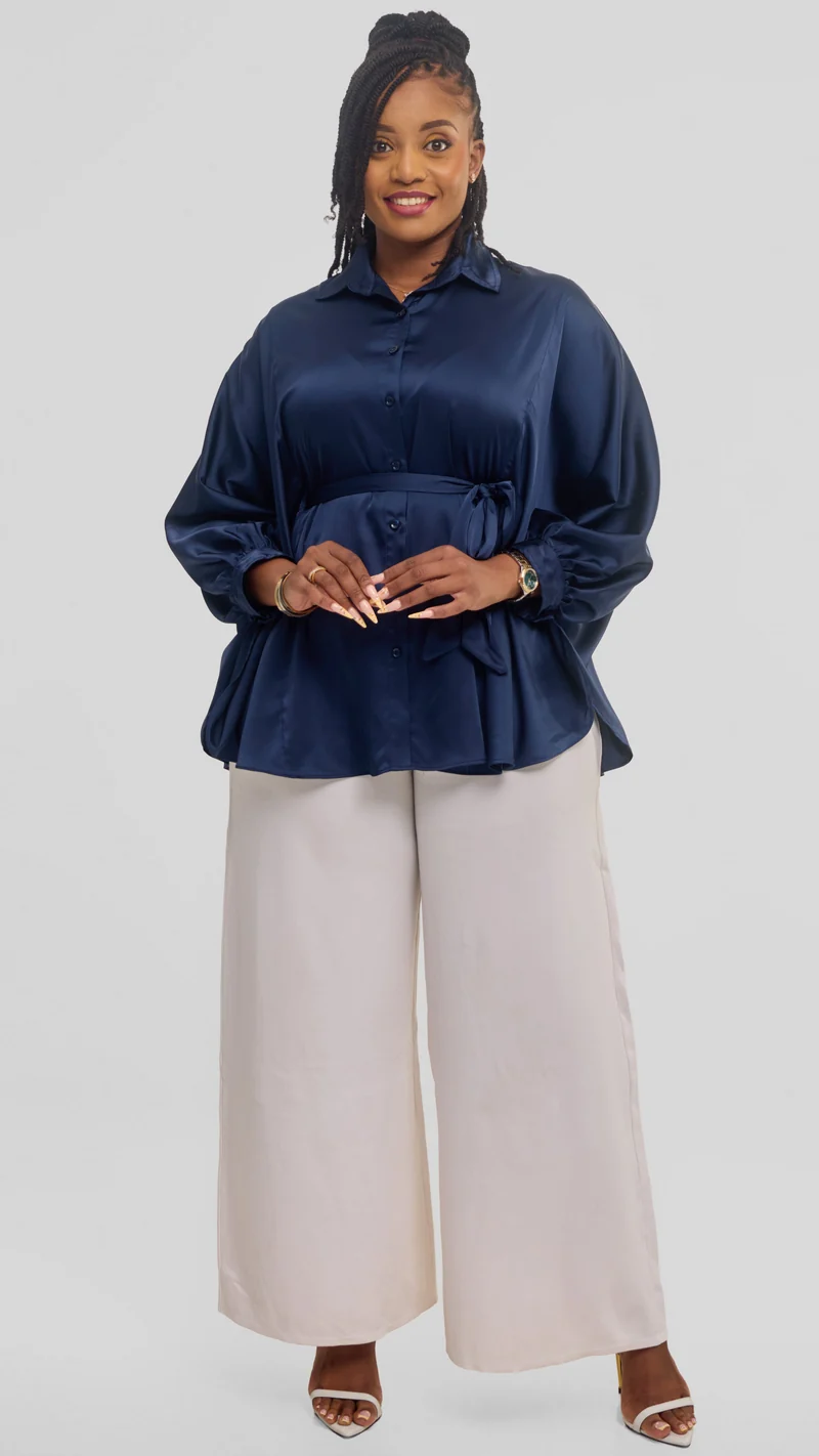 Vivo Loose Shirt in Satin - Navy