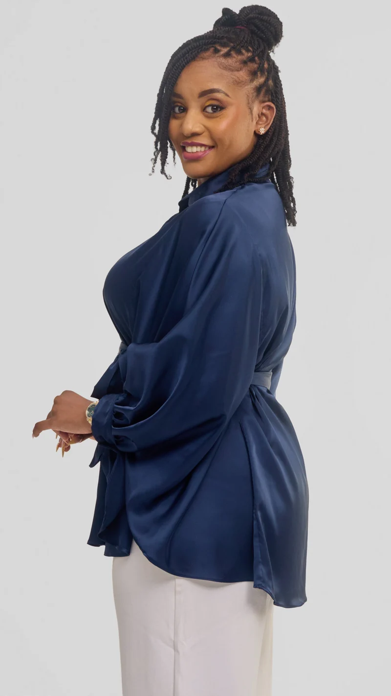 Vivo Loose Shirt in Satin - Navy