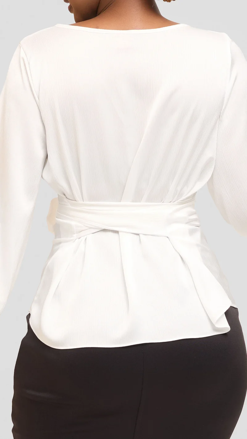 Vivo Izzy Bishop Sleeve Top in Textured Satin - Off White