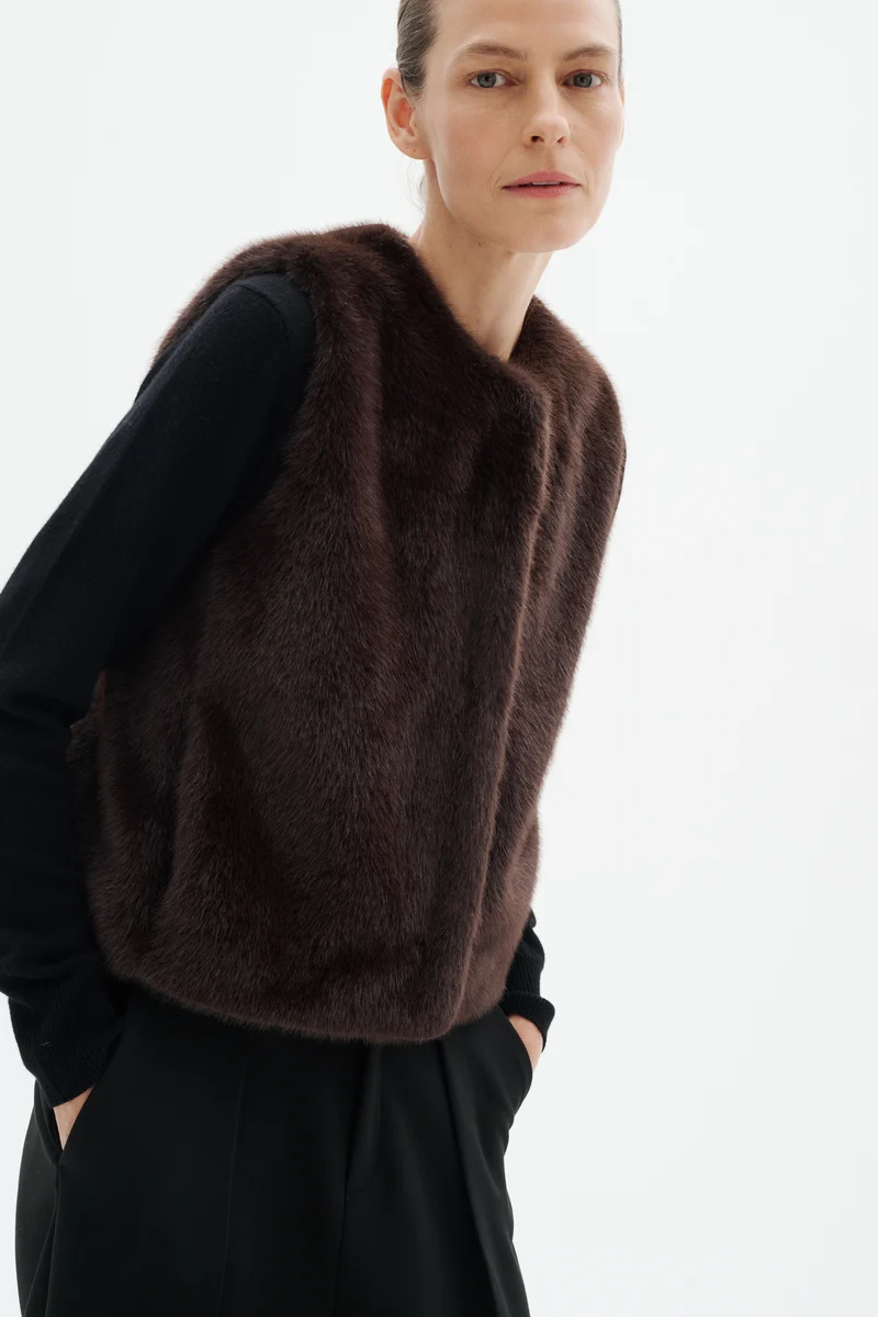 Veste courte sans manches à texture duveteuse Zabelle