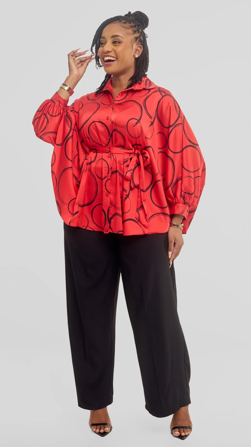 Vivo Loose Shirt in Satin - Red / Black Amani Print