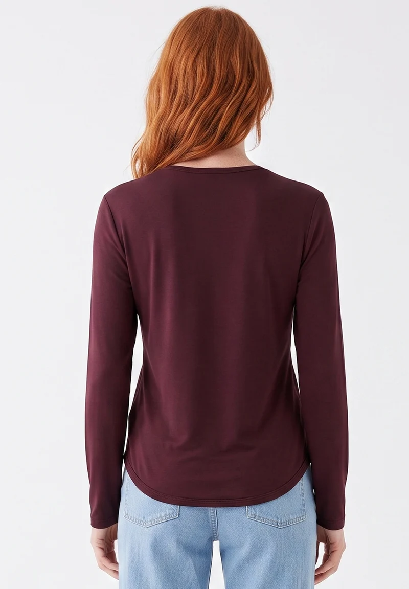 Slim-Fit-Longsleeve aus Bio-Baumwolle