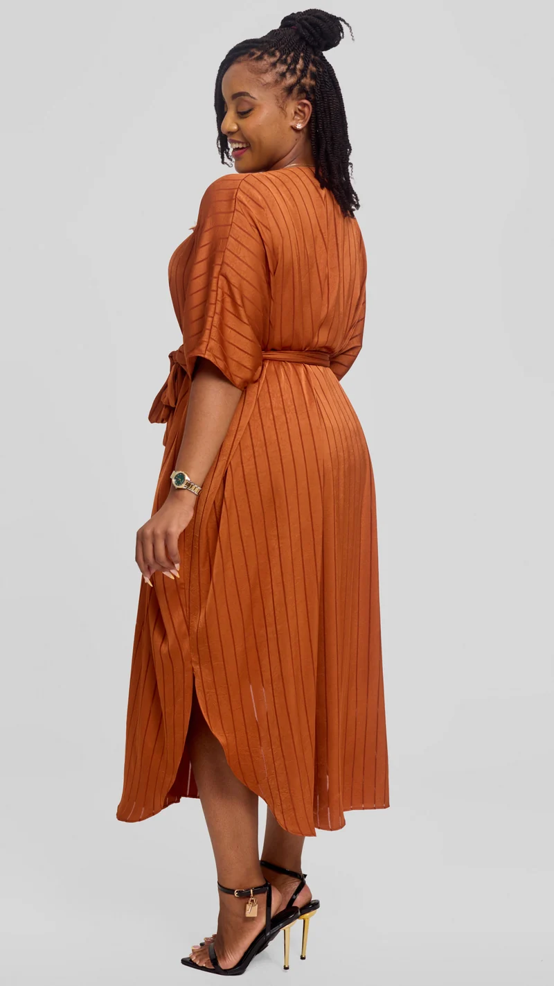 Vivo Scalloped Kimono in Stripped Crepe - Rust