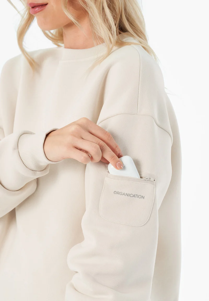 SAYLORR | Essentials Travel Unisex Sweatshirt aus Bio-Baumwolle und recyceltem Polyester