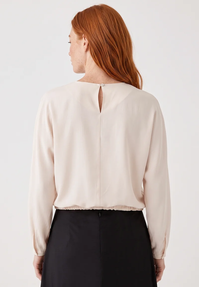 Bluse aus Viskose im Satin-Gewebe