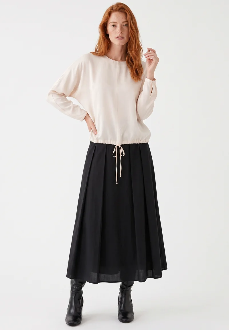 Bluse aus Viskose im Satin-Gewebe