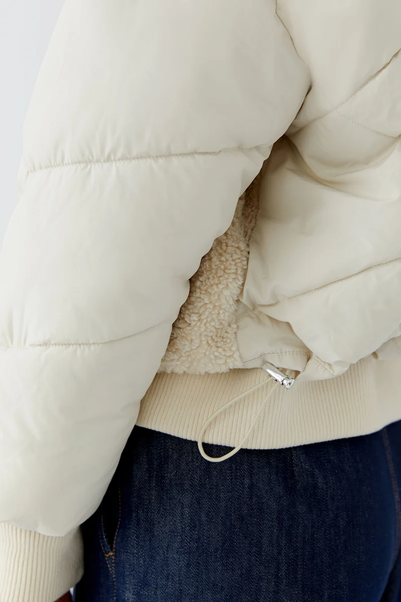 Manteau matelassé à col montant