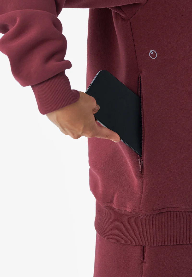 SAYLORR | Essentials Travel Unisex Sweatshirt aus Bio-Baumwolle und recyceltem Polyester