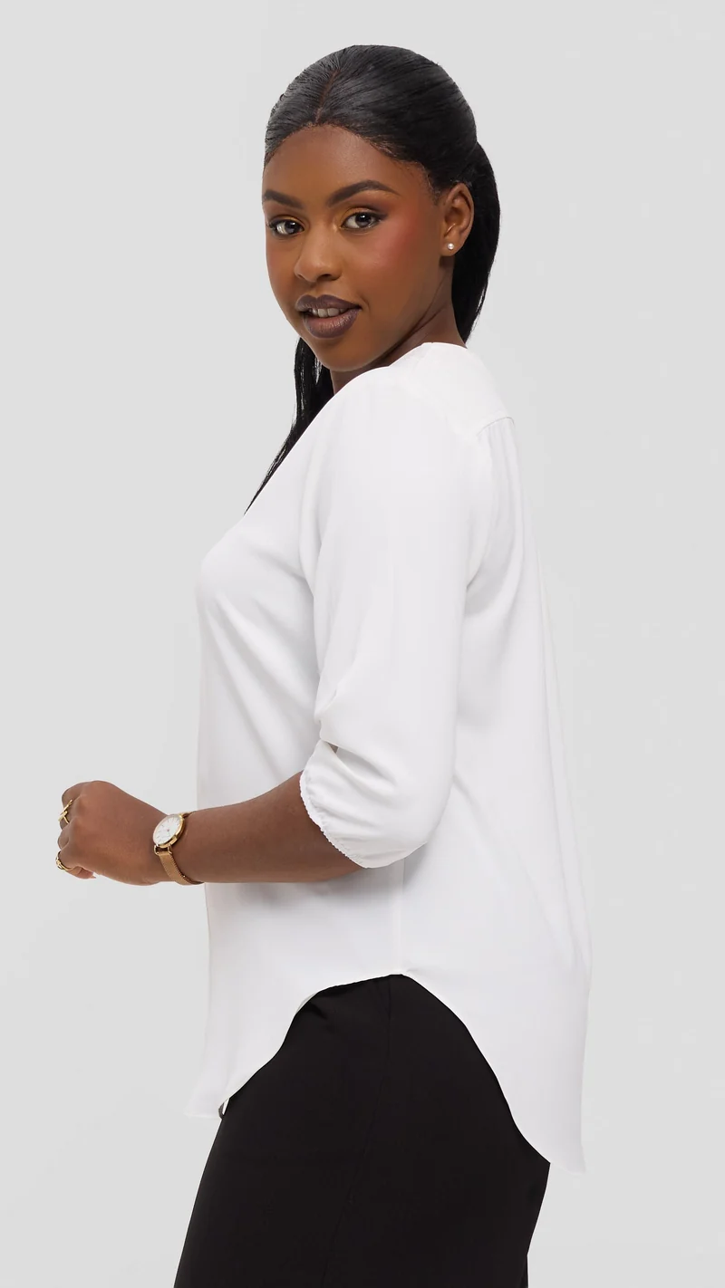 Vivo Dua 3/4 Sleeved V Neck Shirt in Crepe - Off White