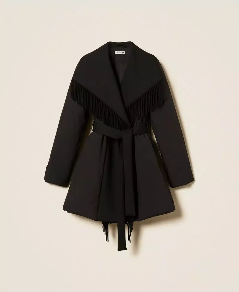 Manteau matelassé ceinturé à franges