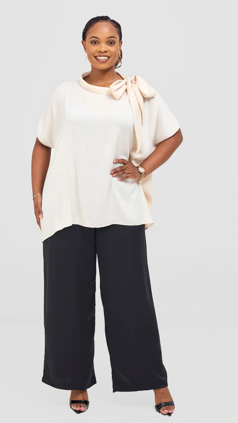 Vivo Takali Tunic Top in Textured Satin - Buttermilk
