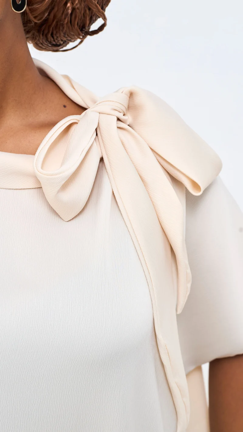 Vivo Takali Tunic Top in Textured Satin - Buttermilk