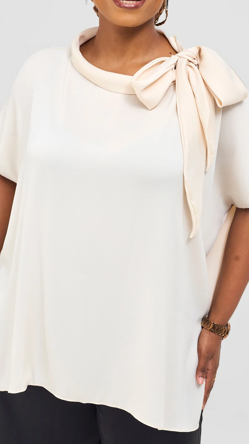 Vivo Takali Tunic Top in Textured Satin - Buttermilk