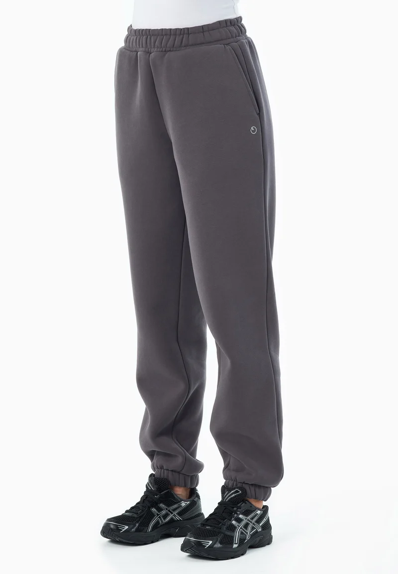 PARKERR | Essentials Travel Unisex Jogginghose aus Bio-Baumwolle & Recyceltem Polyester