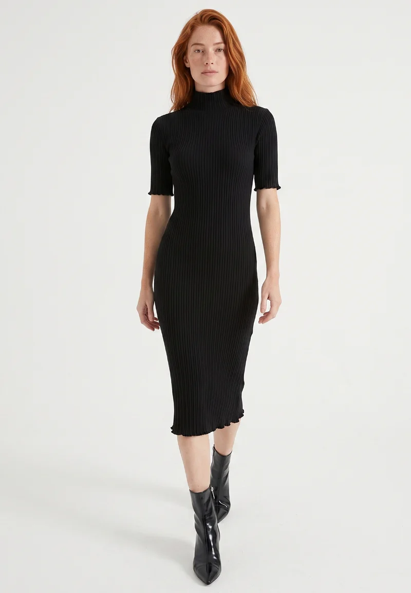 Kleid aus Bio-Baumwolle im Rippstrick