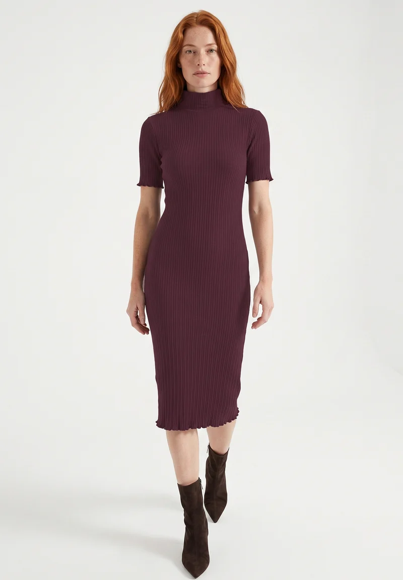 Kleid aus Bio-Baumwolle im Rippstrick