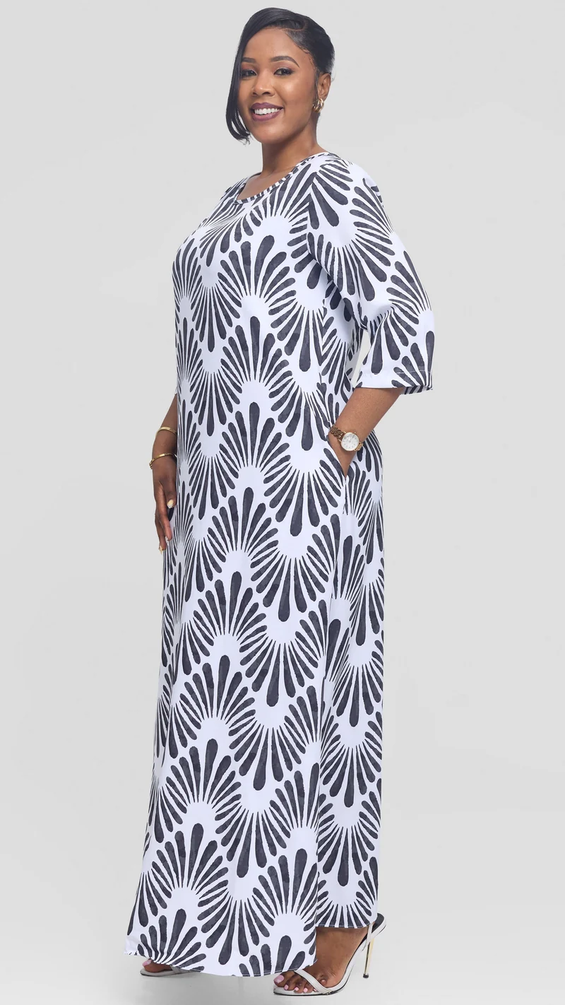 Vivo 3/4 Sleeve Maxi Dress in Crepe - White / Black Witu Print