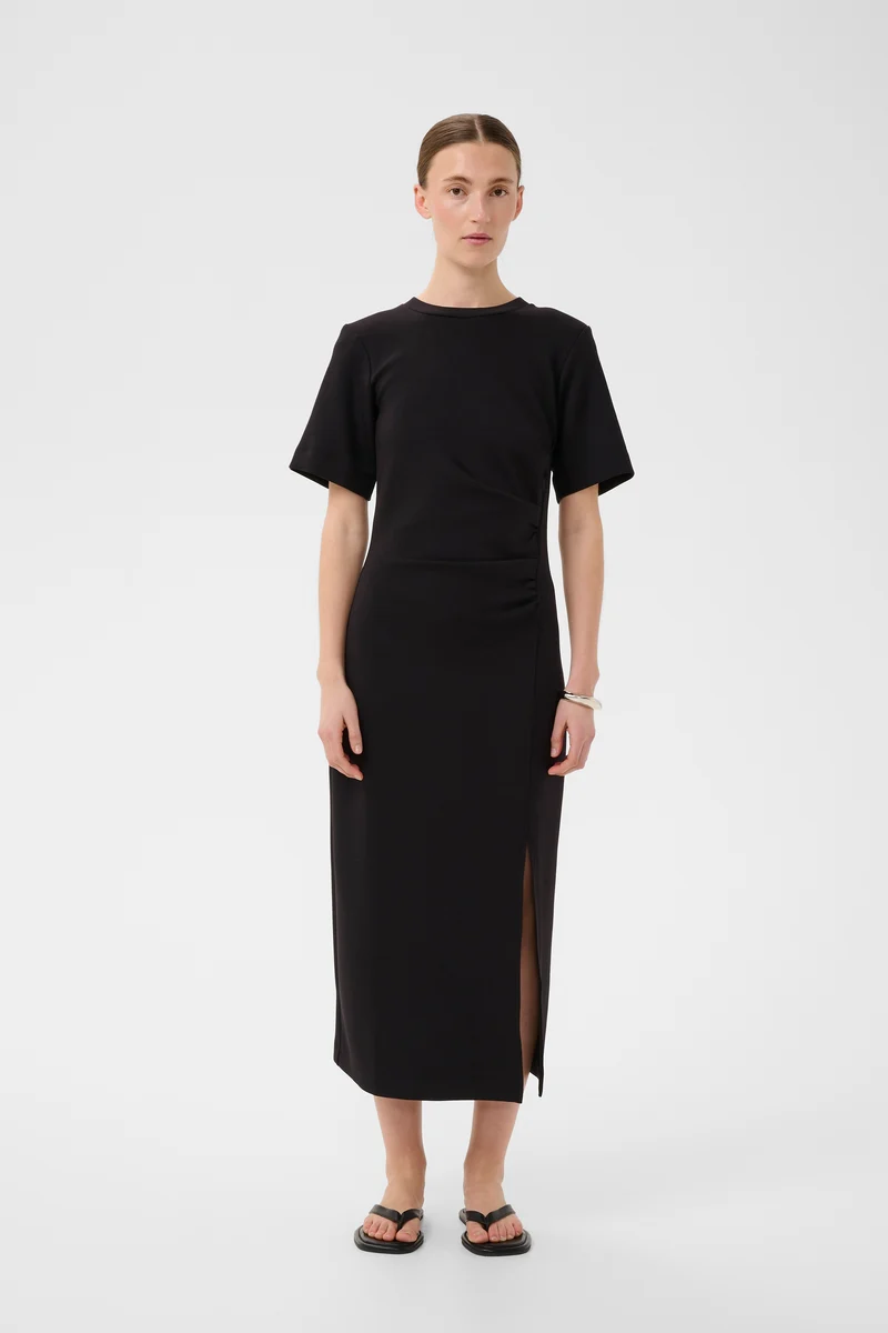 Robe Fari midi ajustée à fente discrète