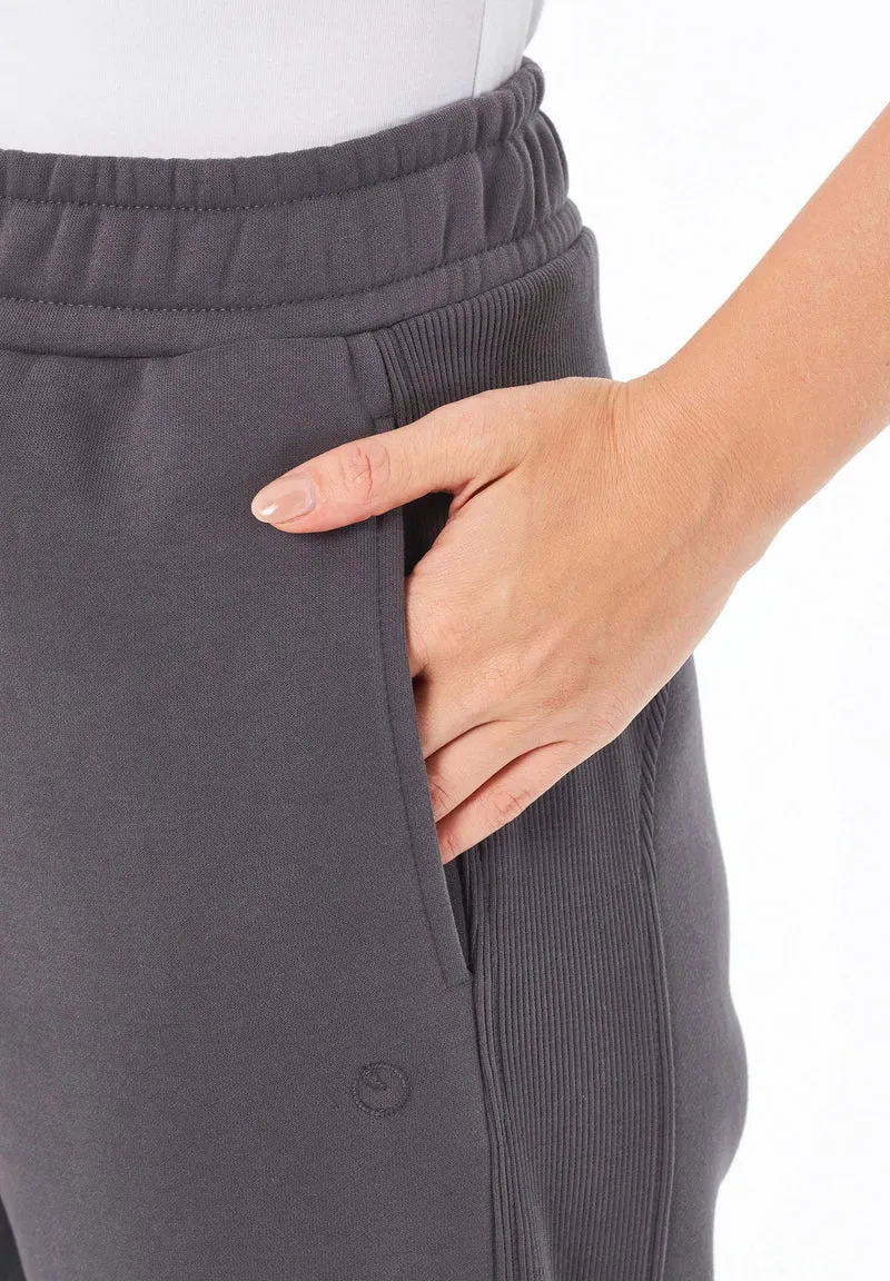 POLLY | Essentials Sweathose aus Bio-Baumwolle & Recyceltem Polyester