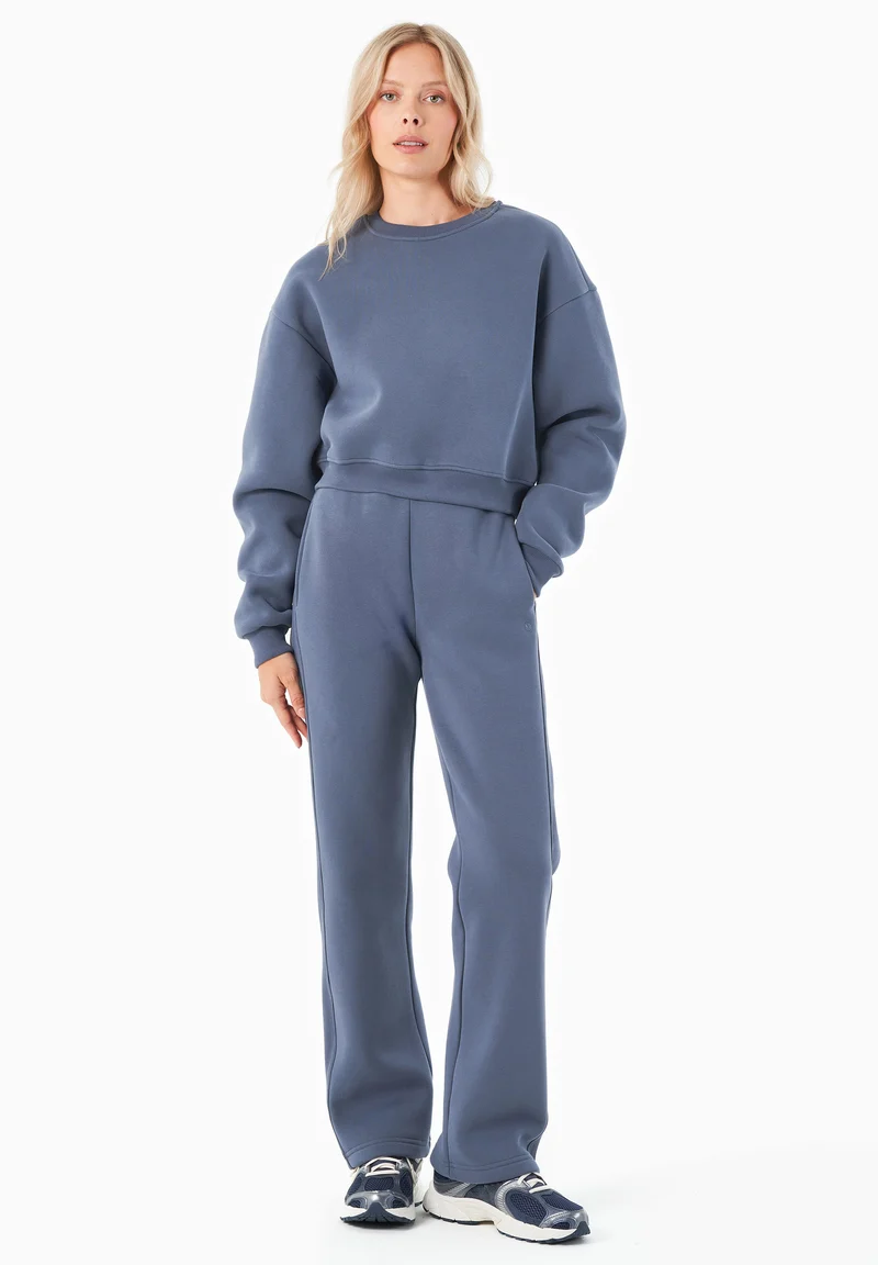 SILLIVIA | Essentials Crop-Sweatshirt aus Bio-Baumwolle und recyceltem Polyester