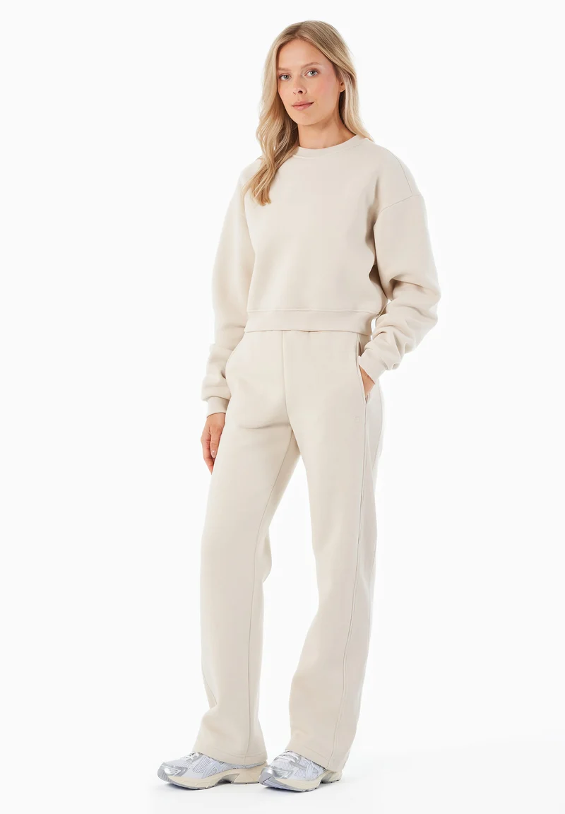 SILLIVIA | Essentials Crop-Sweatshirt aus Bio-Baumwolle und recyceltem Polyester