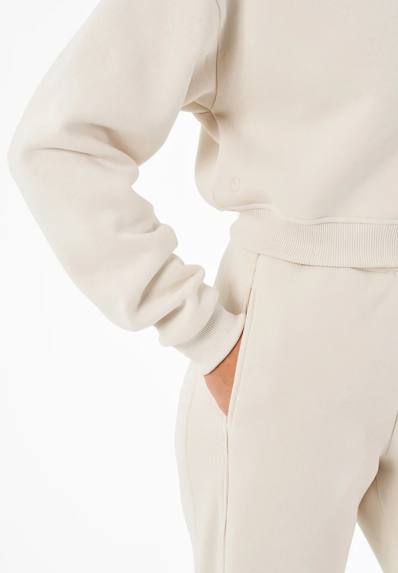SILLIVIA | Essentials Crop-Sweatshirt aus Bio-Baumwolle und recyceltem Polyester