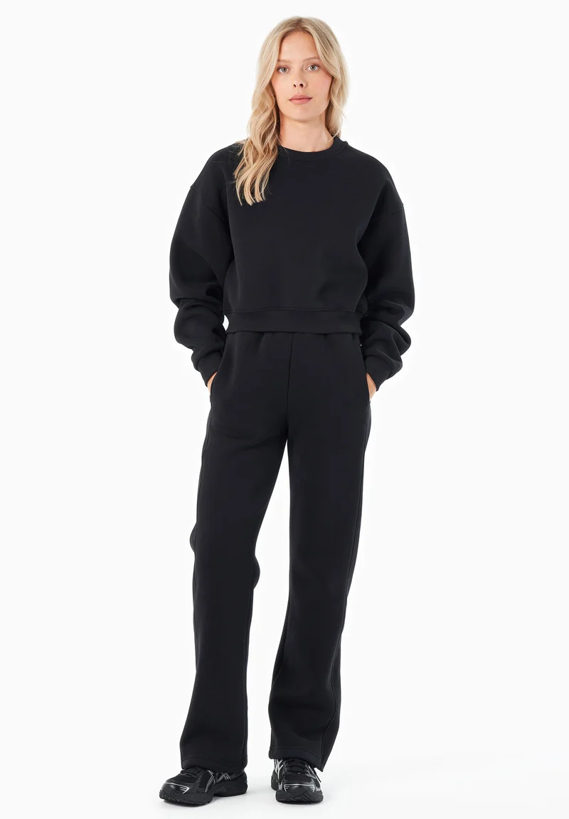 SILLIVIA | Essentials Crop-Sweatshirt aus Bio-Baumwolle und recyceltem Polyester