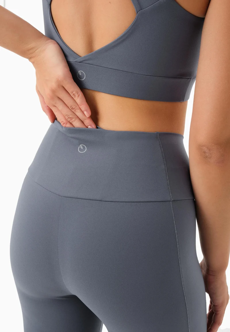 LESSLEY | Biker-Shorts aus recyceltem Polyamid