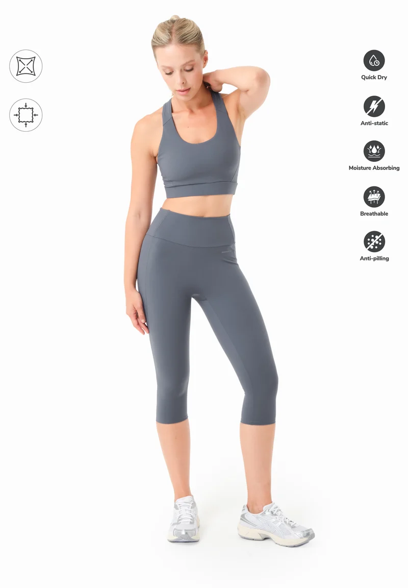 LAILLA | Capri-Leggings aus recyceltem Polyamid