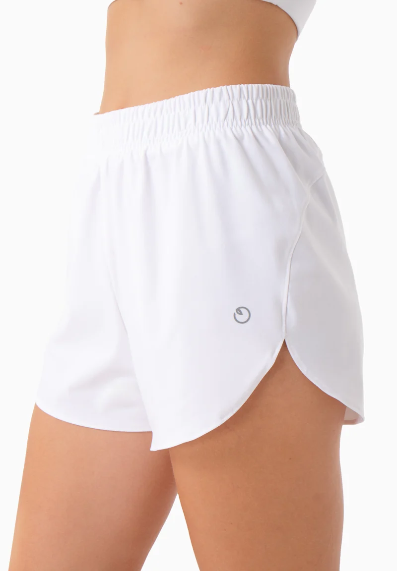 SELENNA | Shorts aus recyceltem Polyamid